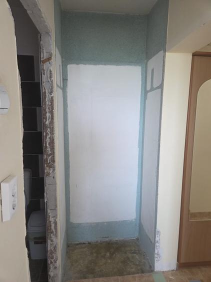 Apartament cu 3 camere decomandat în Drumul Taberei