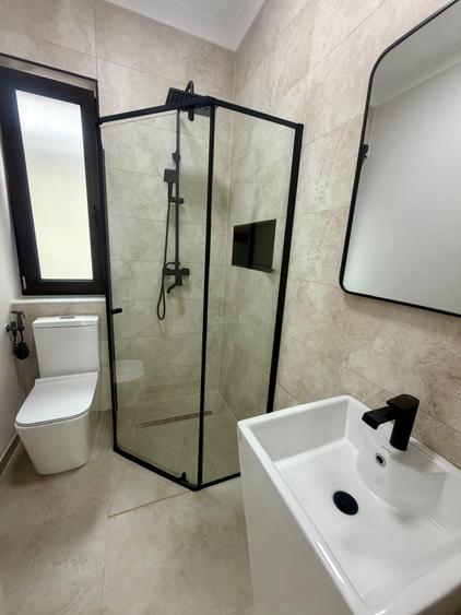 Casă individuală cu 4 camere cu Teren 500 Mp în Periferie