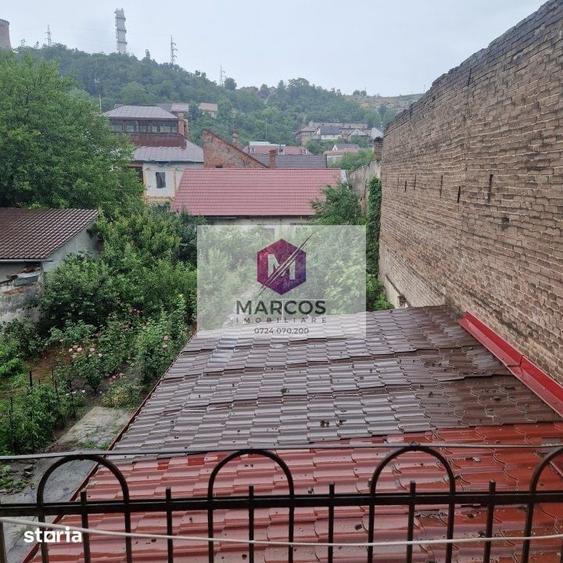 Apartament cu 7 camere în Muncitoresc