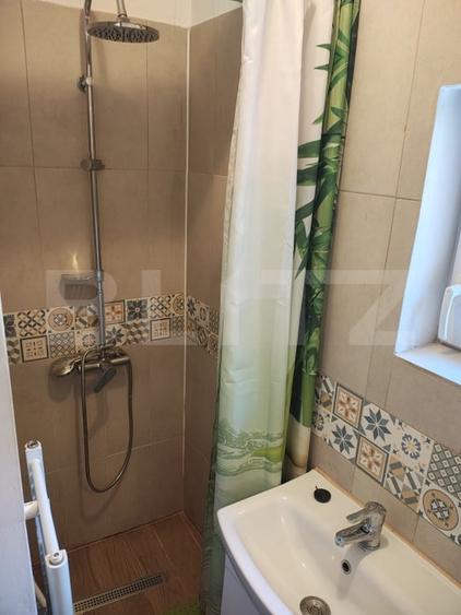 Apartament cu 2 camere semidecomandat, mobilat în Central