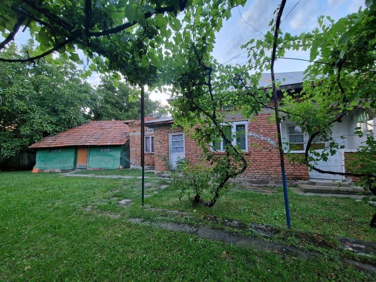Casă cu 3 camere în Mătăsaru