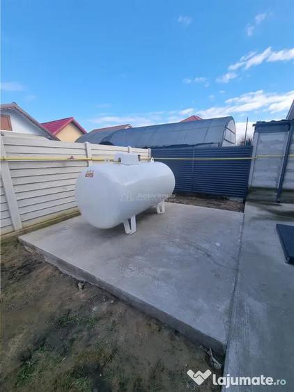 Casă cu 7 camere cu Teren 1145 Mp în Poroschia