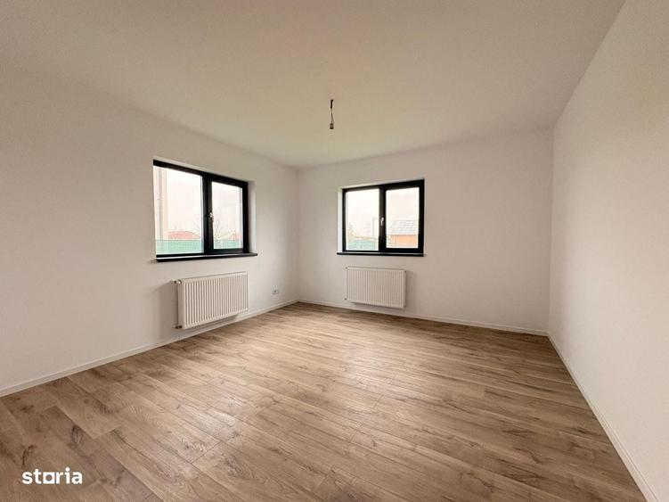 Casă cu 4 camere în Balotești