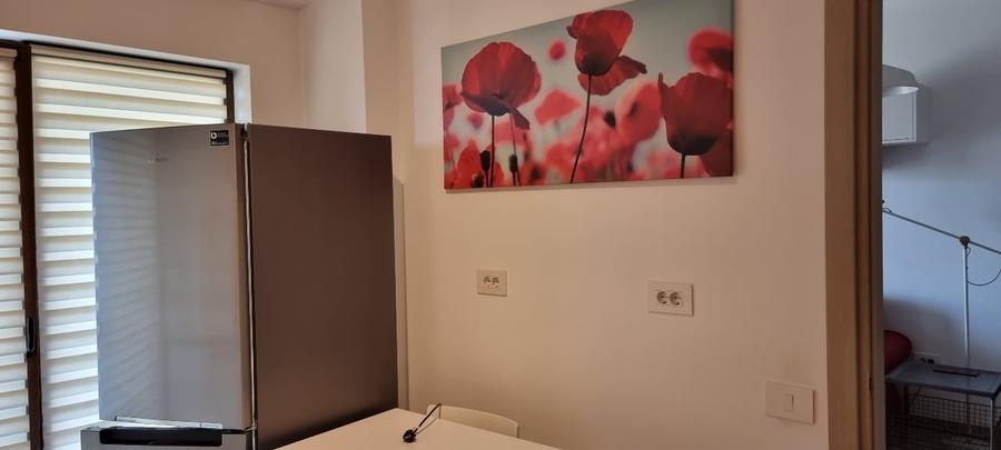 Apartament cu 2 camere semidecomandat, mobilat în Nicolina