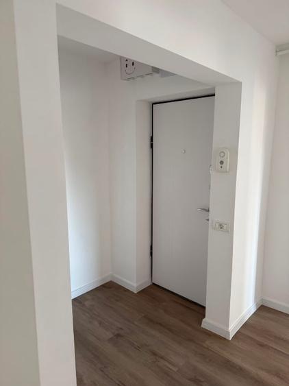 Apartament cu 3 camere decomandat în Nord-Est