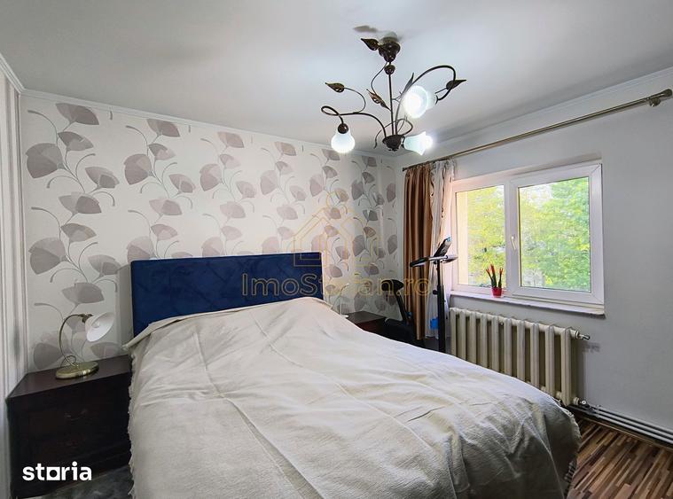 Apartament cu 3 camere decomandat, mobilat în Gara