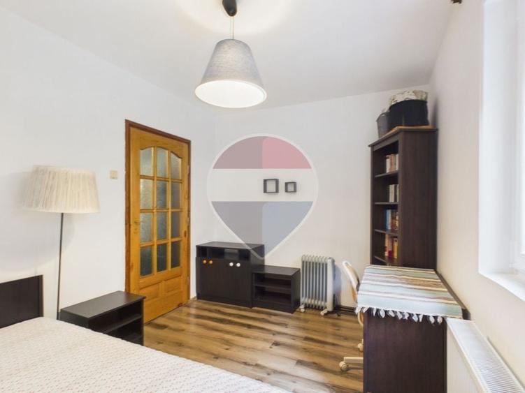 Apartament cu 2 camere semidecomandat, mobilat în Olteniței