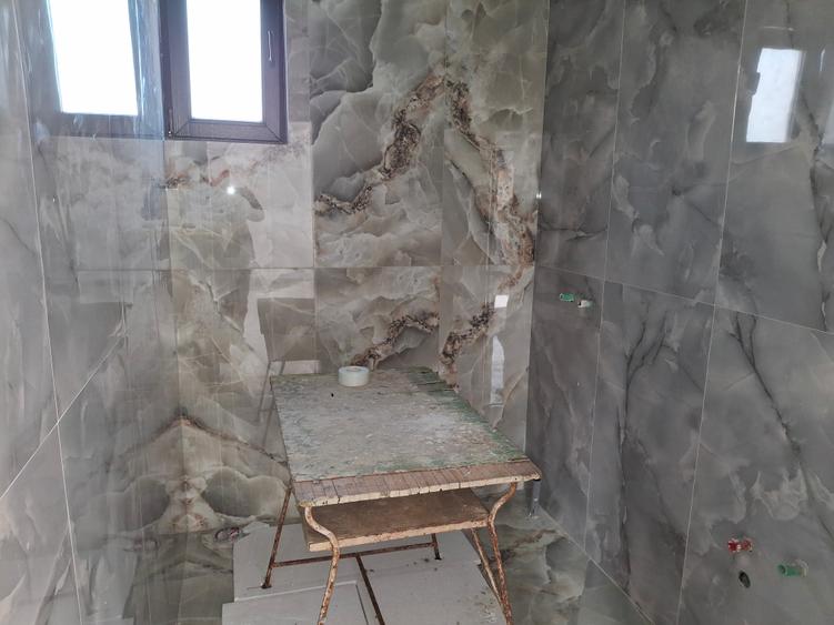 Vindem Casa in Navodari - 8