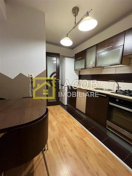 3 camere decomandate, parter, str. Alecu Russo, Bacau - 12