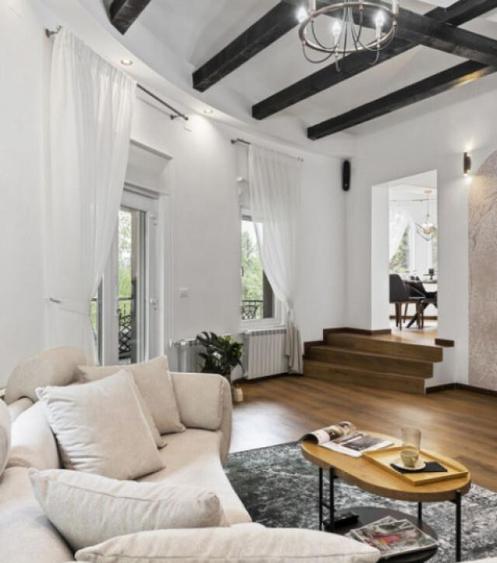 Refugiu de Vis in Cornu Priveli?te Panoramica ?i Apu - 9