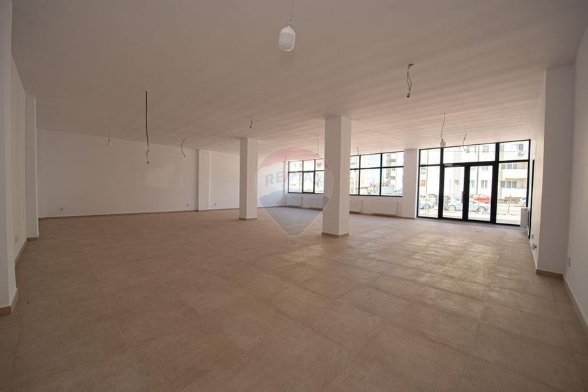 Spatiu comercial de inchiriat 186mp Bragadiru str Neamului Leroy - 5