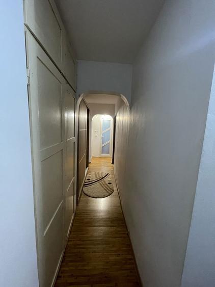 Inchiriez Apartament - zona I-uri. - 7