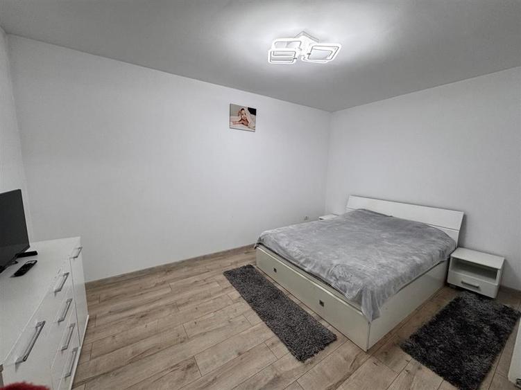 Vanzare vila P+1+Pod | Dobroesti - Parc Gheorghe Dascalu | constructie 2006 | - 15