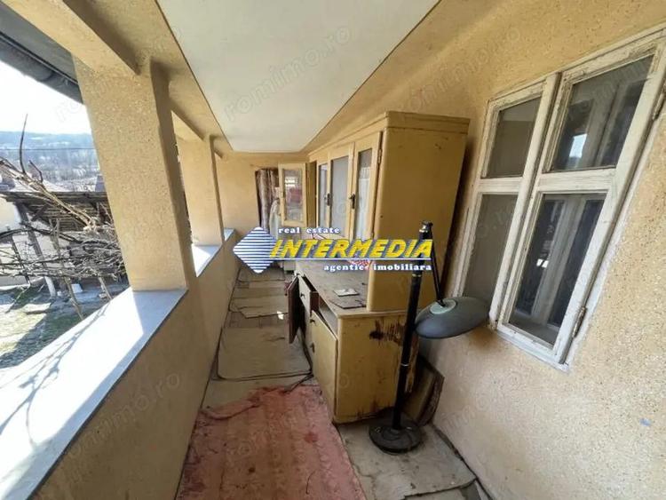 Casa in Cricau cu 3 camere de vanzare teren de 1300 mp - 8