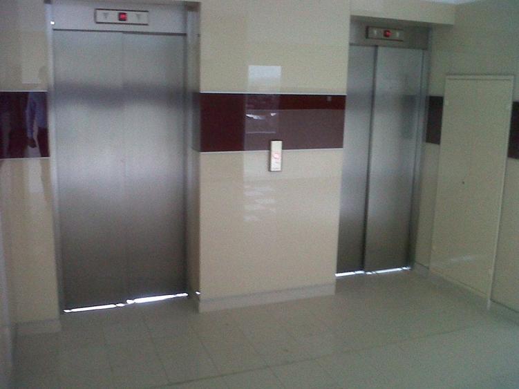 4 spatii birouri Et. 1 B - de la  88 mp la 227 mp in  CENTRU DE AFACERI SIBIU - 3