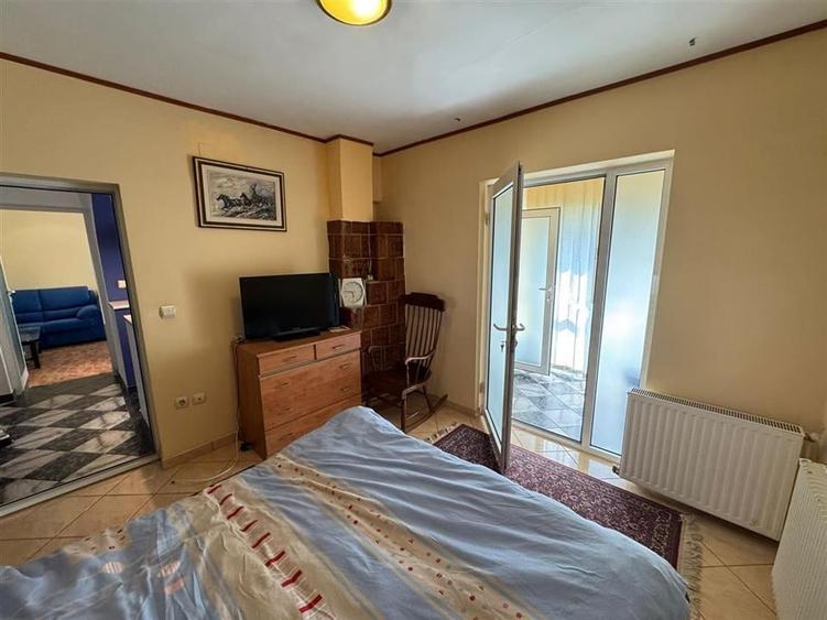 Apartament 2 camere, 54mp, etaj 4 cu acoperis - Central - - 7