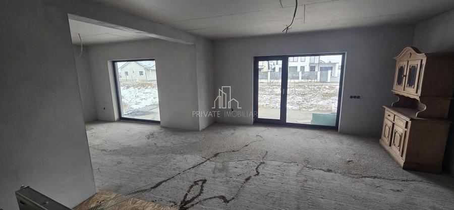 Casa 283 Mp/ Teren 835 Mp, Nou Construita, Solovăstru, Zona Reghin - 9