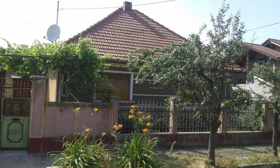 Proprietar-vand urgent casa cu curte ,gradina , imediat ocupabila si locuibila - 9