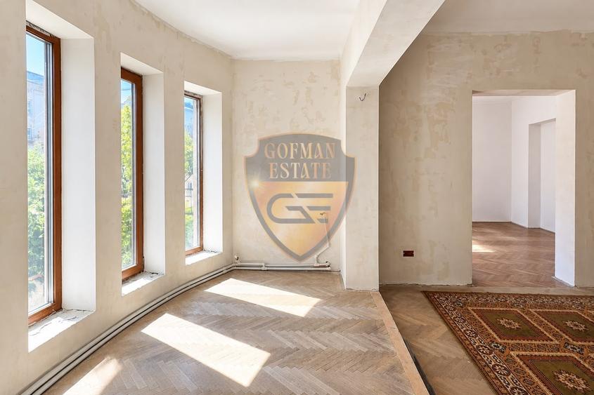 Apartament cu 4 camere în Peninsula