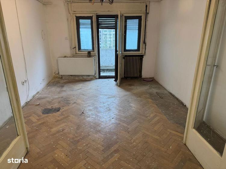 Apartament 2 camere Calea Calarasilor centrala proprie lift metrou - 1