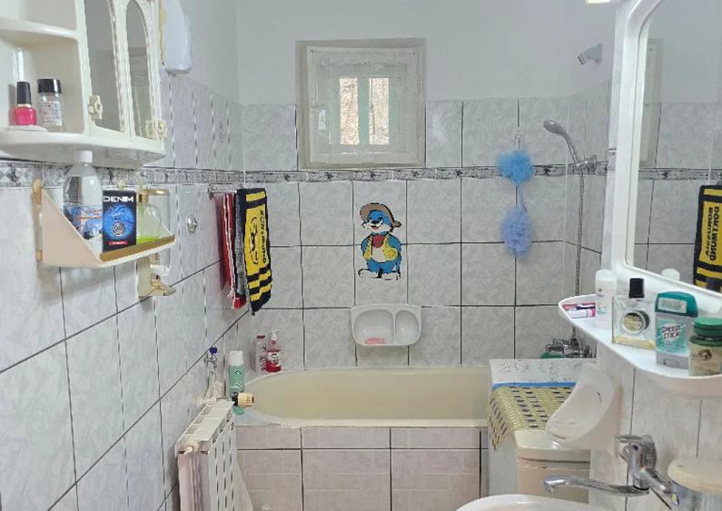 Vand apartament 2 camere in Deva, zona Zamfirescu, et. 2 - 4