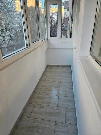 Vând garsonieră bulevardul Basarabia - 12