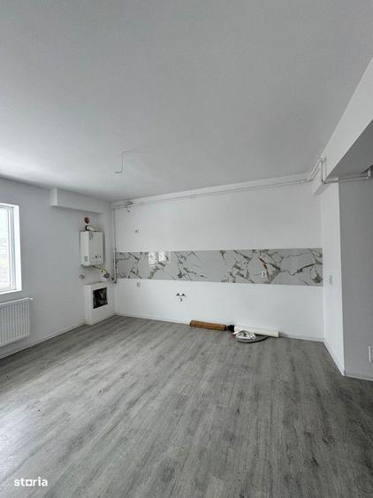 Garsoniera - parter inalt tip etaj 1 - Militari Residence - 9