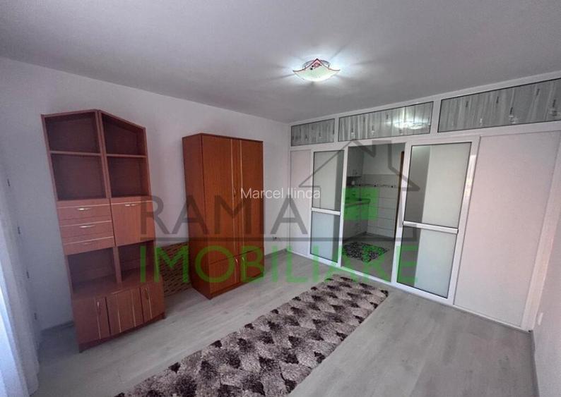 Garsoniera 22mp etaj 2 de vanzare