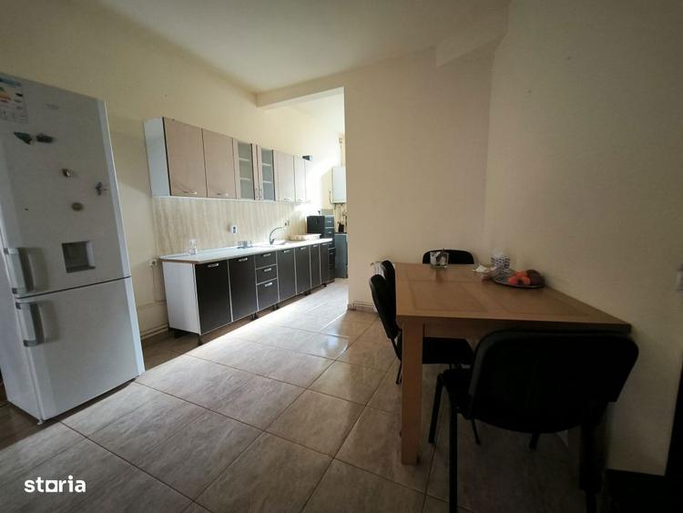 Apartament spatios cu 4 dormitoare + living, zona Campului Manastur - 2