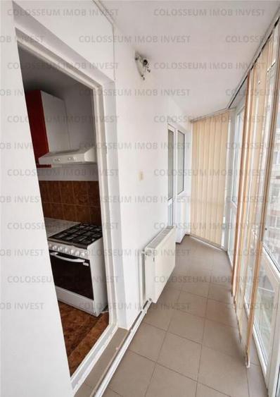 Apartament cu 3 camere, decomandat - zona Astra - 5