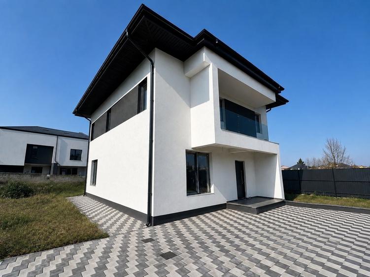 Casă cu 4 camere în Odăile