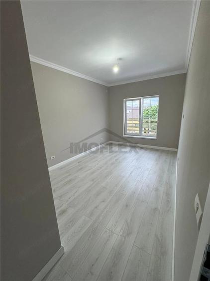 Casă cu 5 camere cu Teren 300 Mp în Chișoda