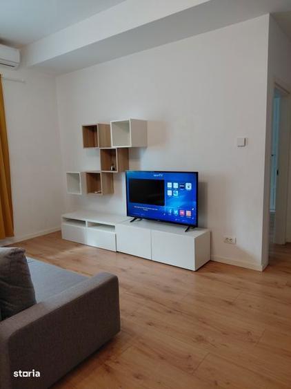 Proprietar Inchriez Apartament cu 2 camere - 5