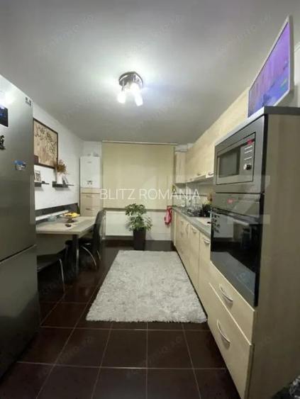 Apartament cu 2 camere, 54 mp, etaj 3/4 Zona Decebal