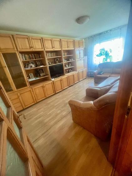 Apartament 3 camere de vanzare Colentina, str. Radovanu, Sector 2 - 10