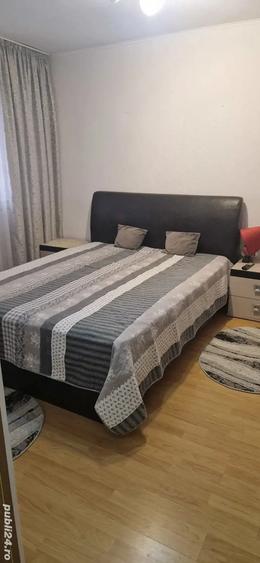 Inchiriez apartament 3 camere - 1
