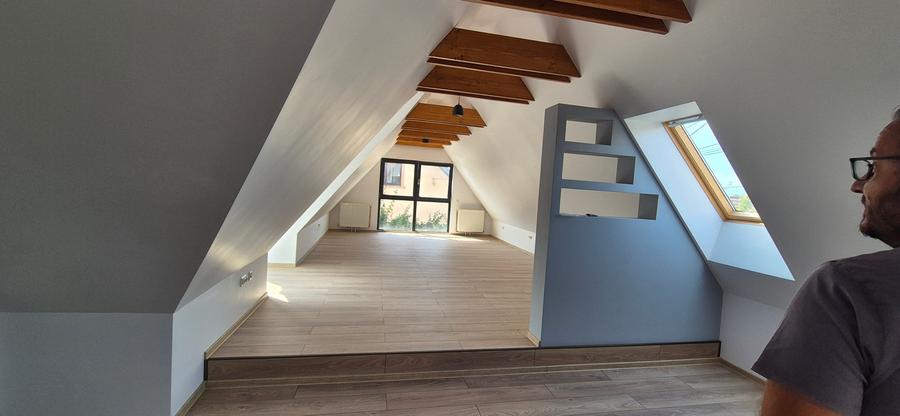 Cristian, proprietate deosebita, prin arhitectura, zona si versatilitate - 13