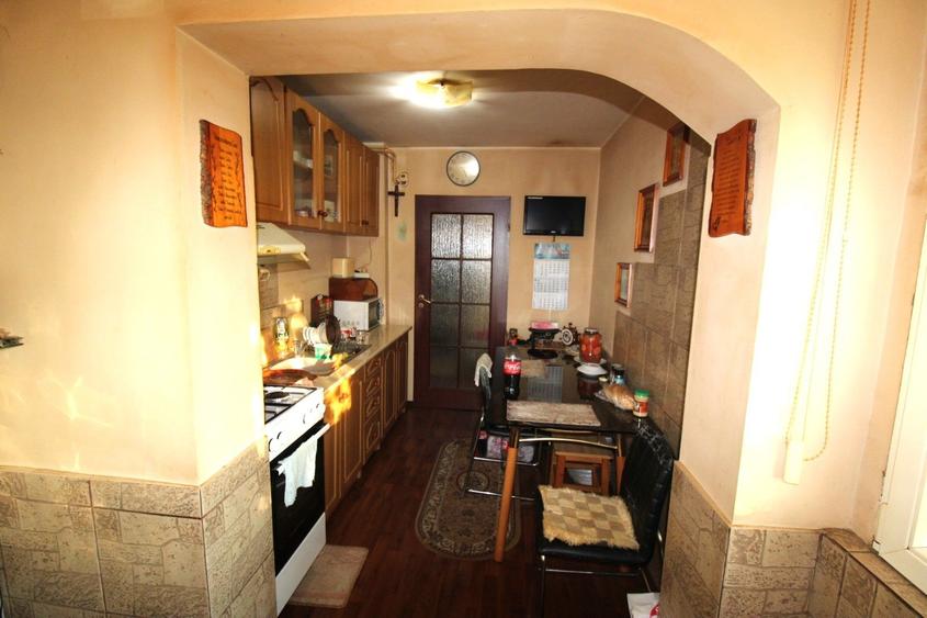 Apartament cu 3 camere, decomandate in Micro 16 - 8