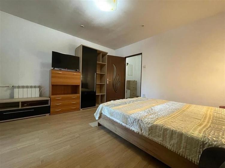 Garsoniera   de vanzare zona Piata Noua - 1