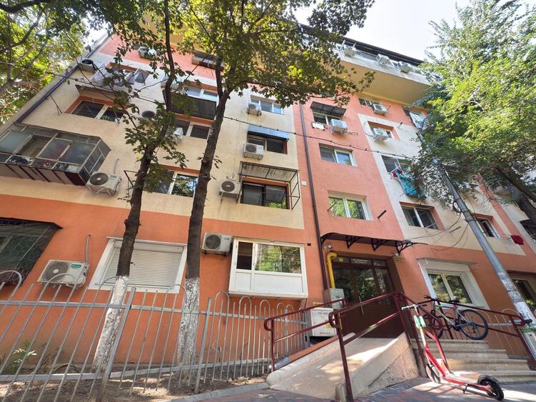 Garsoniera zona Fizicienilor, str. Lacramioarei, nr. 50 - 1