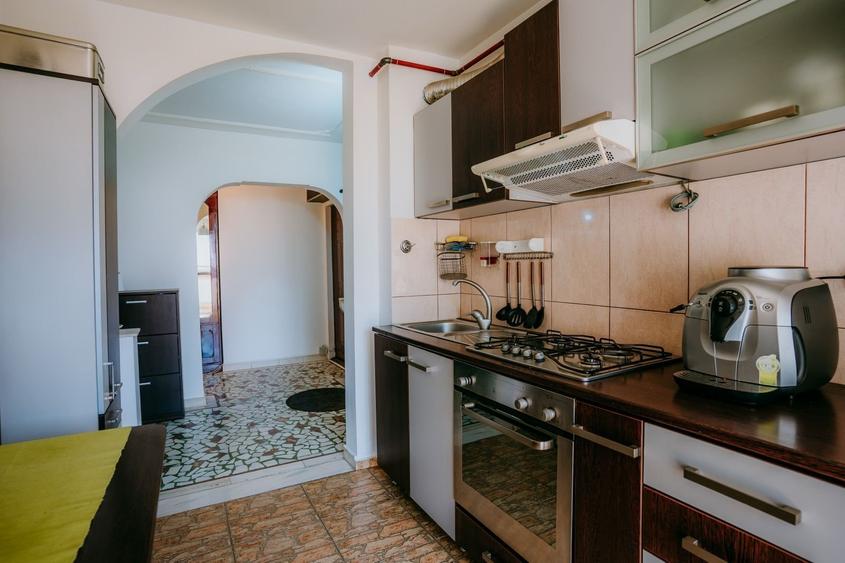 Constanta central 4 camere decomandate 2 bai 2 balcoane et 1 - 8