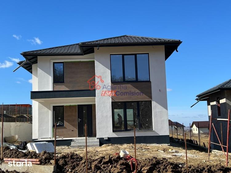 Casă cu 4 camere cu Teren 380 Mp în Central