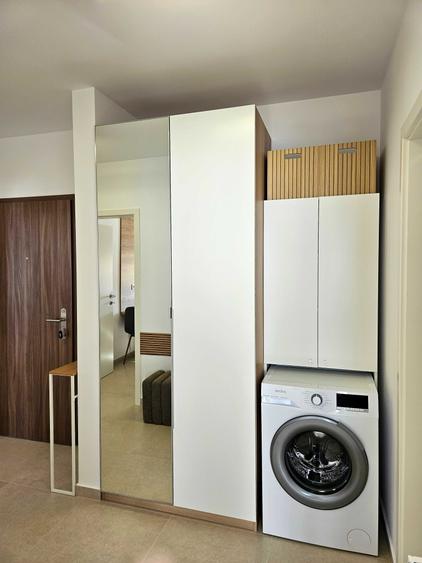 Apartament cu 2 camere decomandat în Noua