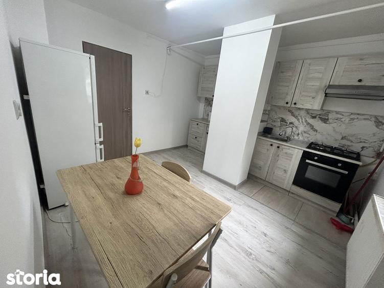 Bucovinei -Ceta?ii 2 camere Decomandat -Centrala Prop, 340 euro Neg. - 9