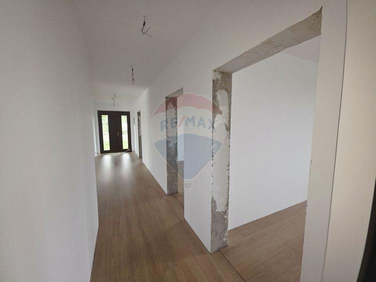 Casă cu livadă și teren generos – Girov - 21