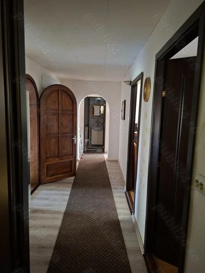 Vand apartament 4 camere, zona centrala - 8