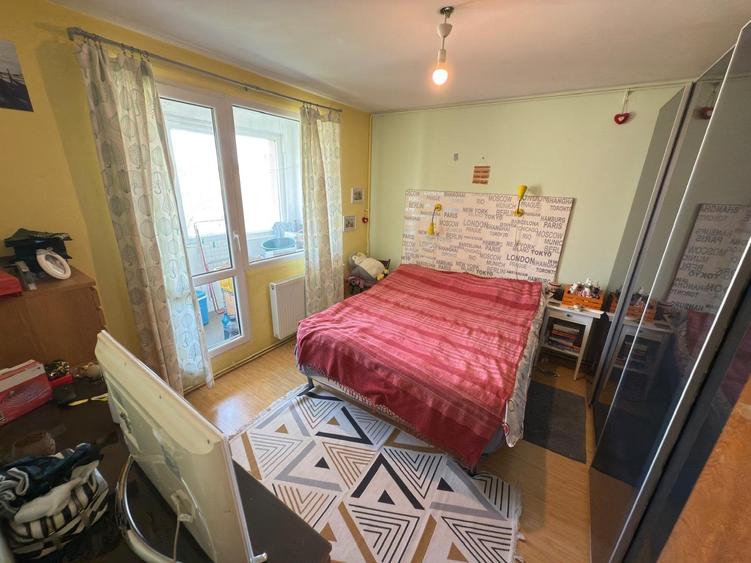 Apartament 4 camere, Ozana, langa scoala nr.116, doua bai, boxa in acte. - 8