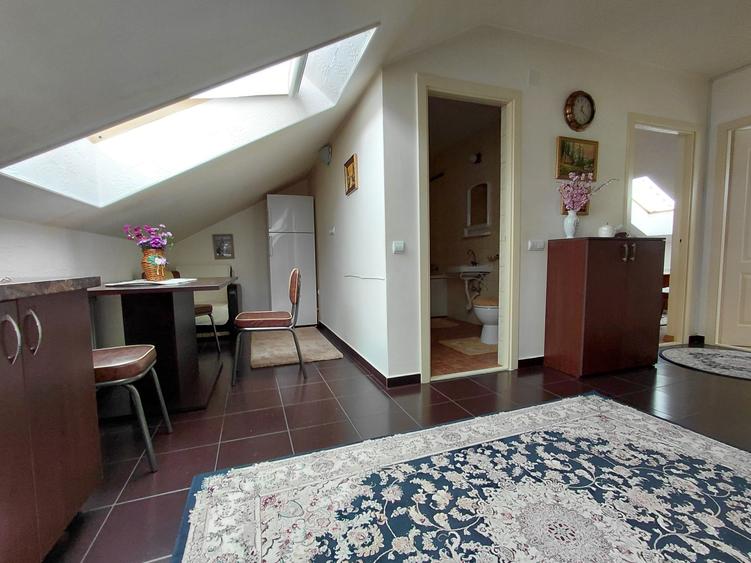 Apartament 2 cam decomandate Str.Florilor Floresti - 4