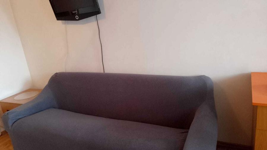 Proprietar - inchiriez garsoniera - la 5 min de metrou 1 Decembrie - 7