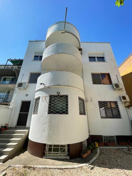 Vila data in administrare - 2